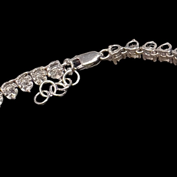 Classic & Timeless Cubic Zirconia Tennis Neckless - Picture 10 of 15